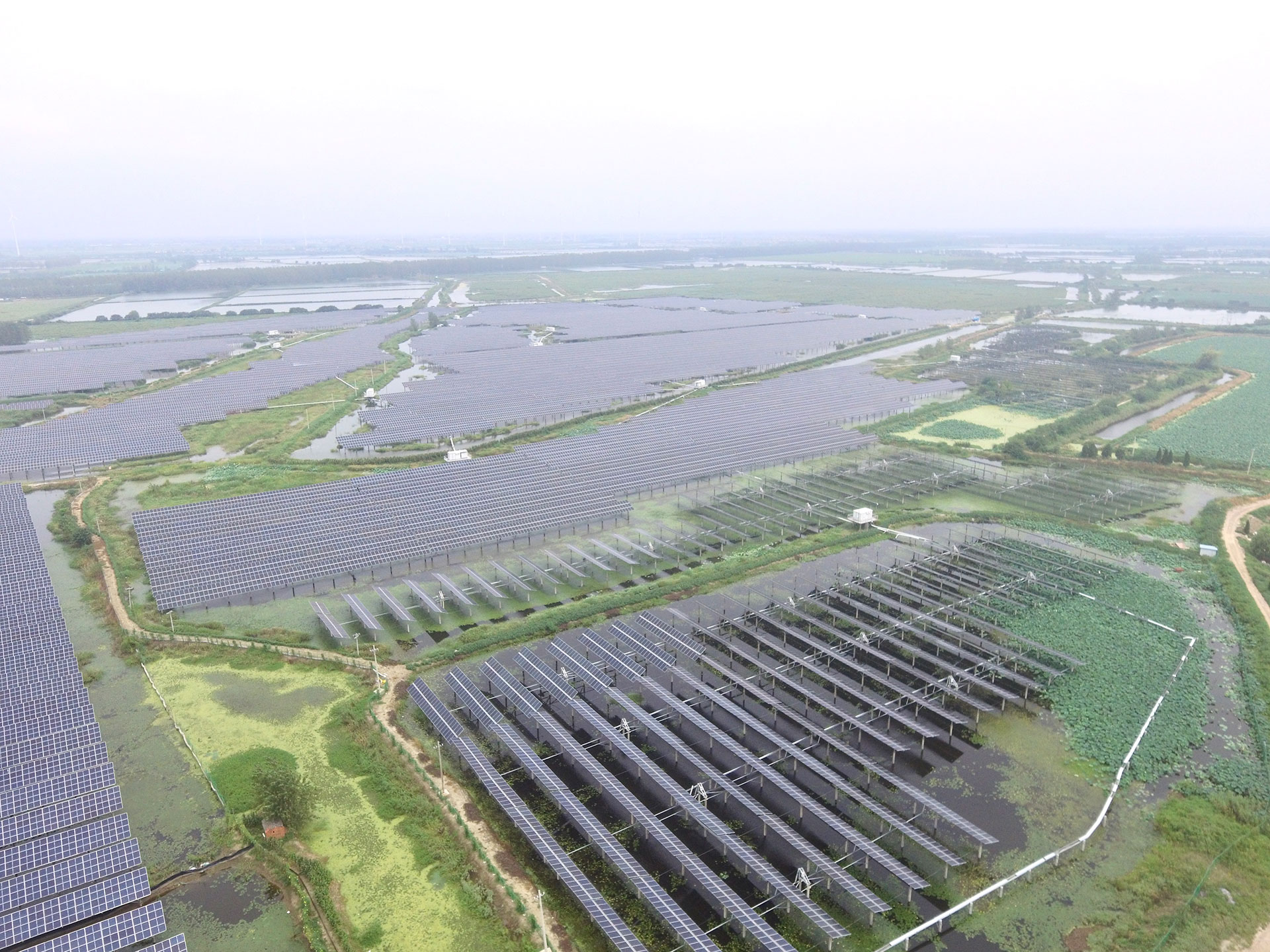 必一运动科技江苏扬州宝应光伏发电应用领跑基地2号100兆瓦项目
